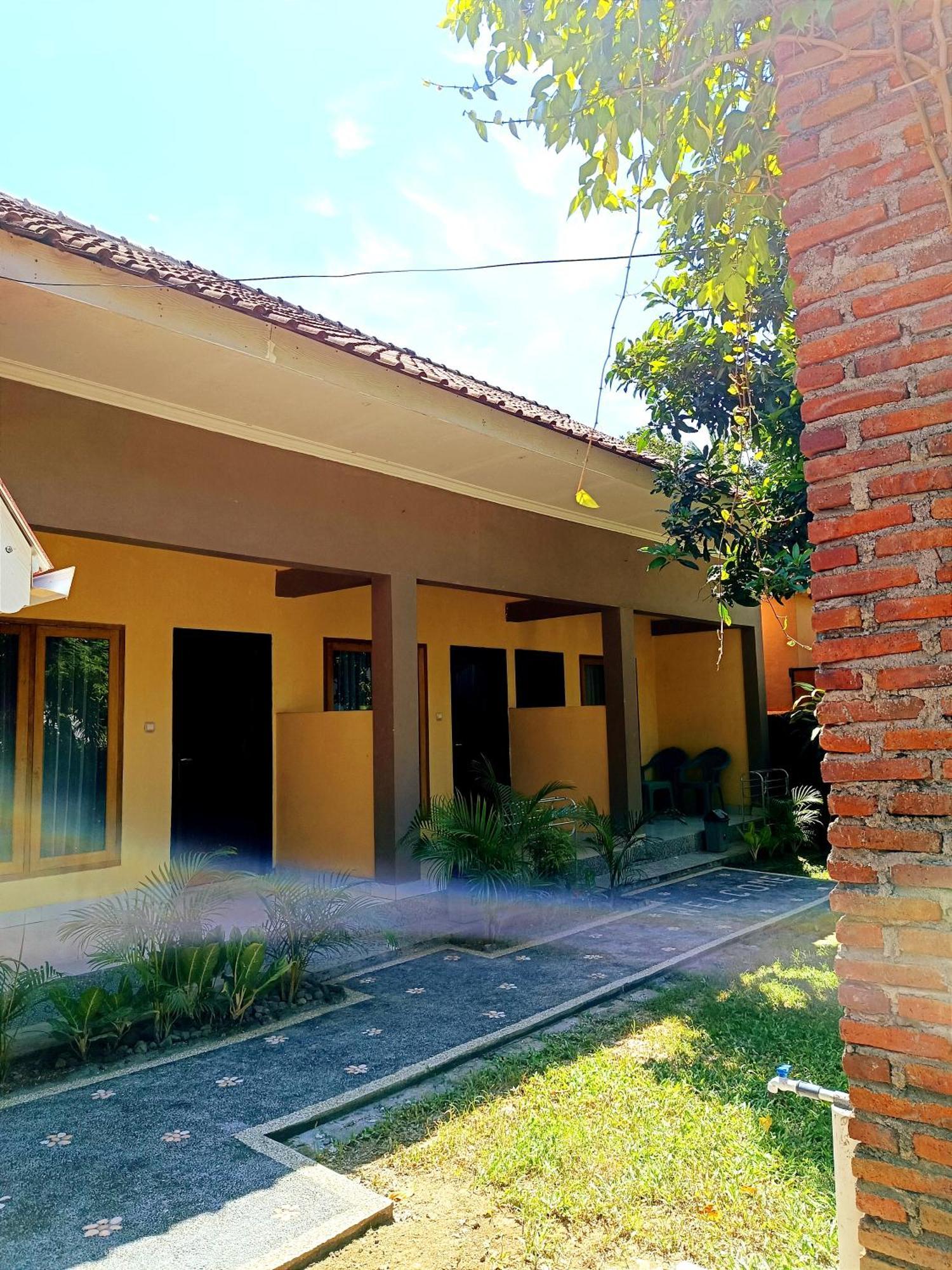 Honey Home Kuta  Exterior photo